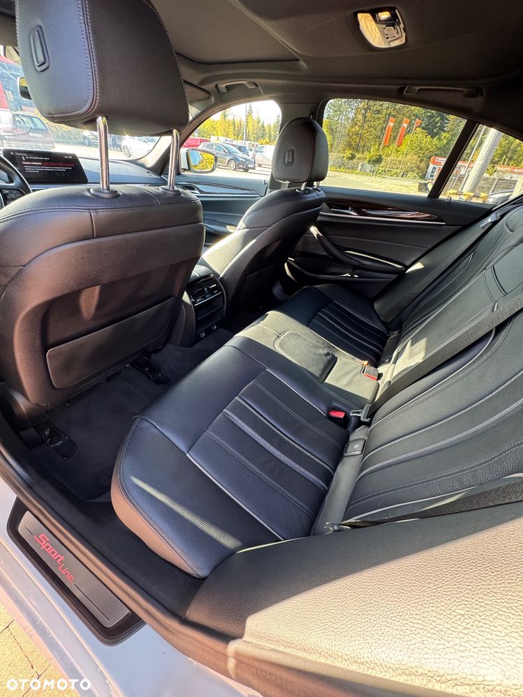BMW Seria 5 530i Sport Line sport - 12