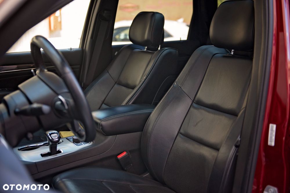 Jeep Grand Cherokee - 16