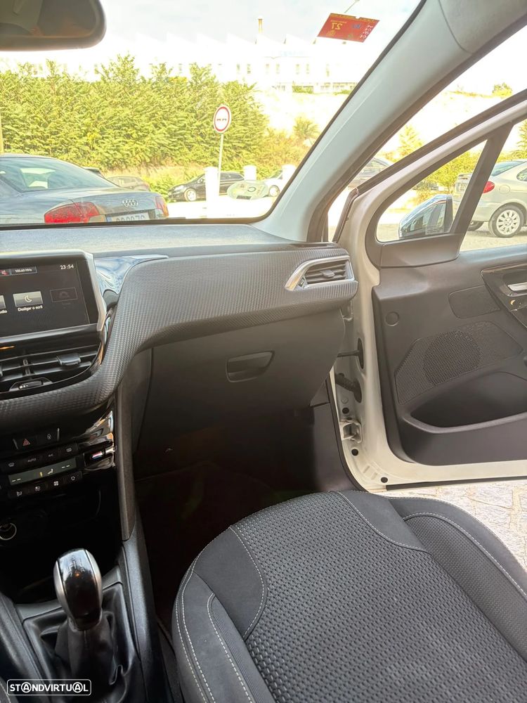 Peugeot 208 1.6 BlueHDi Allure - 17