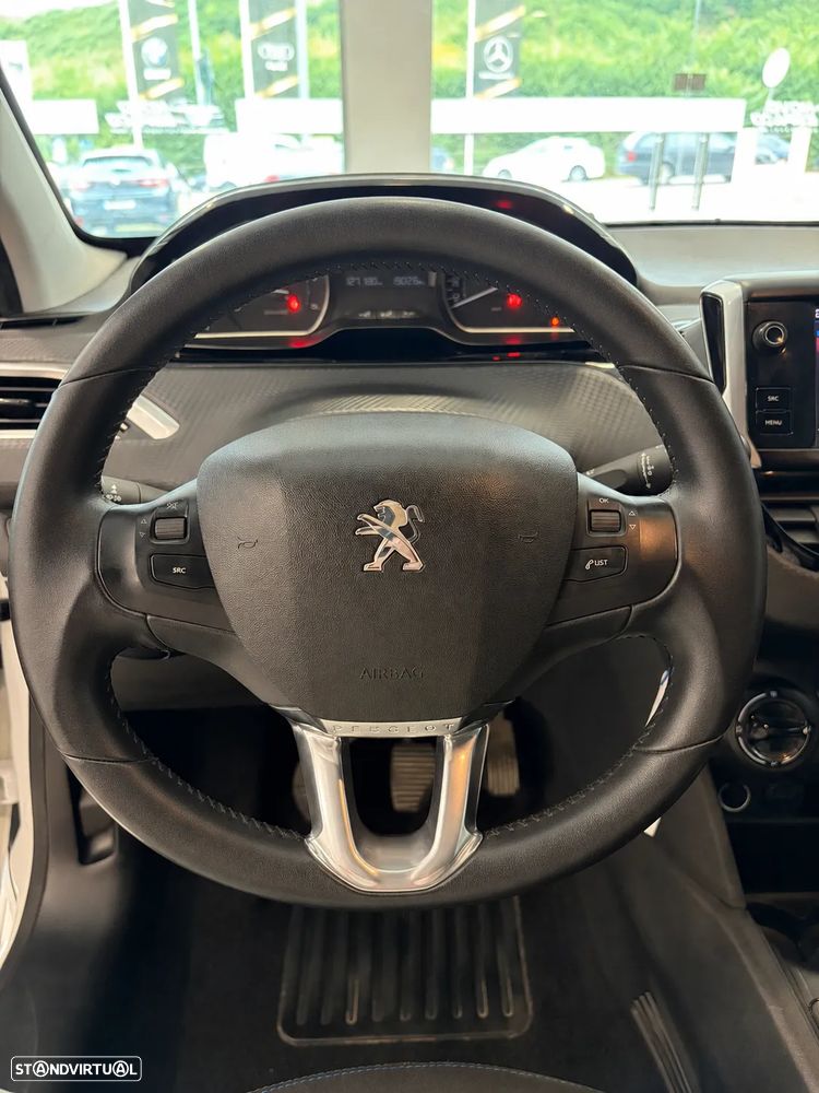 Peugeot 208 1.6 BlueHDi Style - 14