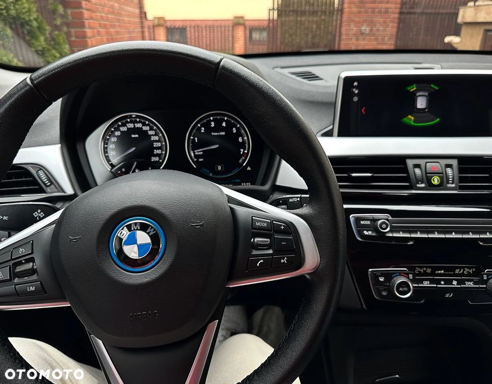 BMW X1 xDrive25e Sport Line - 28