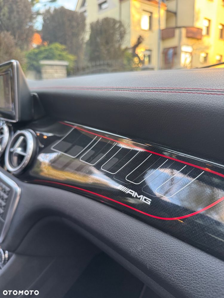 Mercedes-Benz GLA 45 AMG 4Matic 7G-DCT Edition 1 - 13