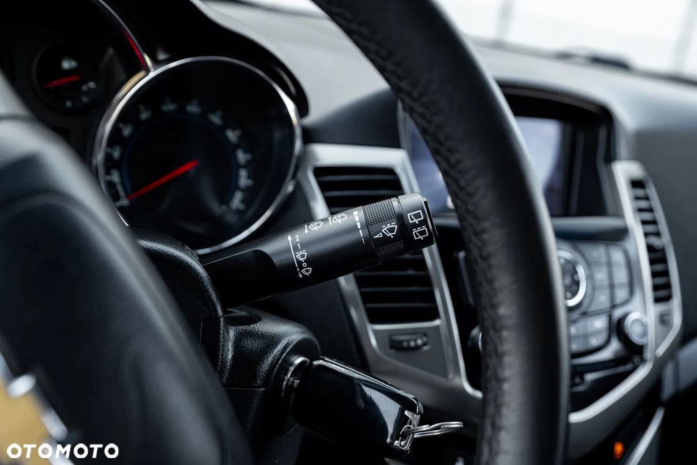 Chevrolet Cruze 1.8 LT+ - 30