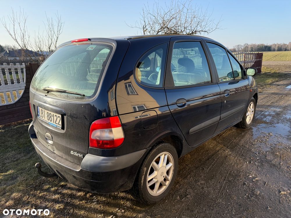 Renault Scenic 1.6 16V EXpression - 9