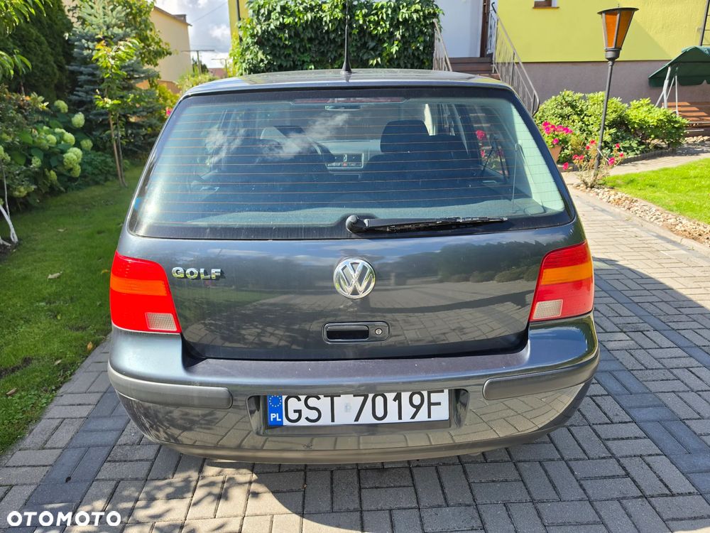 Volkswagen Golf - 5