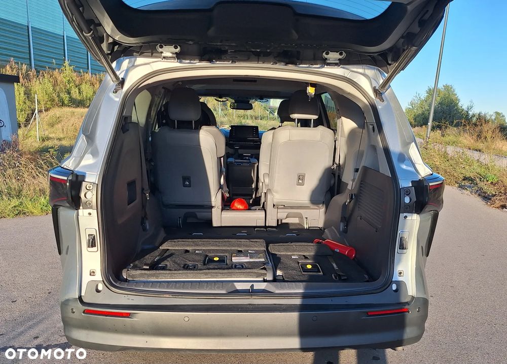 Toyota Sienna - 23