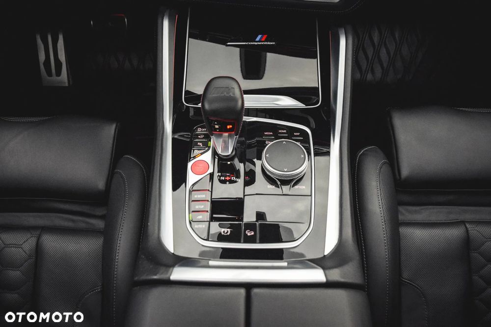 BMW X6M - 31