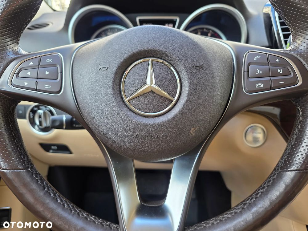 Mercedes-Benz GLE - 19