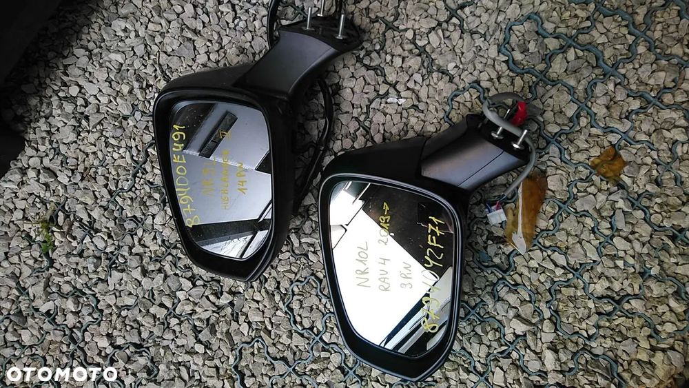 LUSTERKA PRAWE LEWE TOYOTA - 14