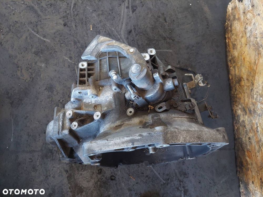 SKRZYNIA BIEGÓW OPEL ZAFIRA B 1.9 CDTI MANUAL 6 BIEGÓW M32 ID: 239510 - 5