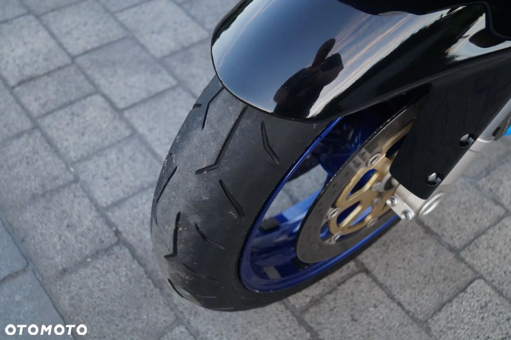 Suzuki GSX-R - 12
