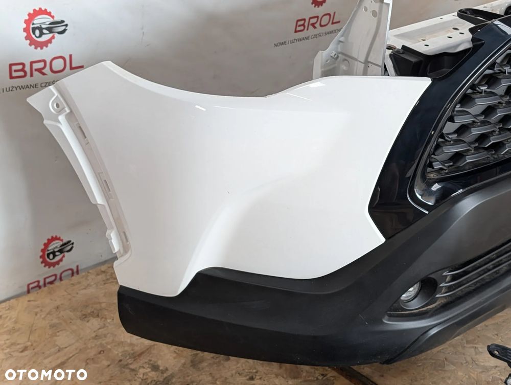 ZDERZAK PAS PRZEDNI LAMPY KOMPLET TOYOTA COROLLA CROSS 22-  2.0 VVTI - 2