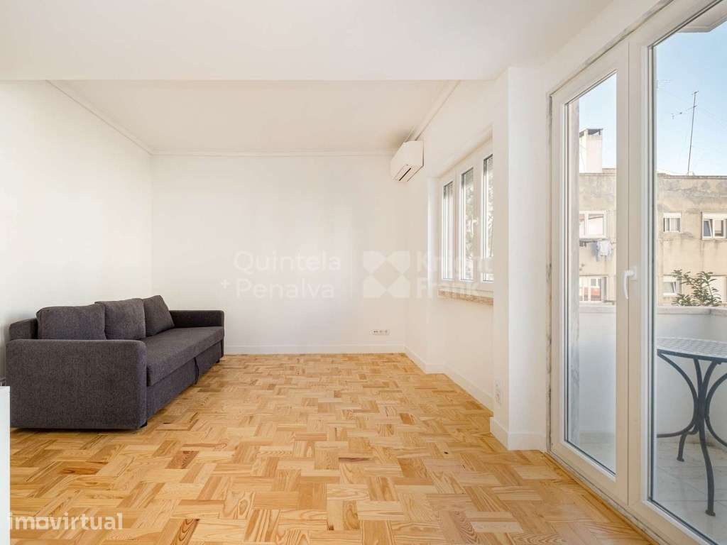 Apartamento T1 para arrendamento, semi-mobilado em Santo António - Grande imagem: 2/24