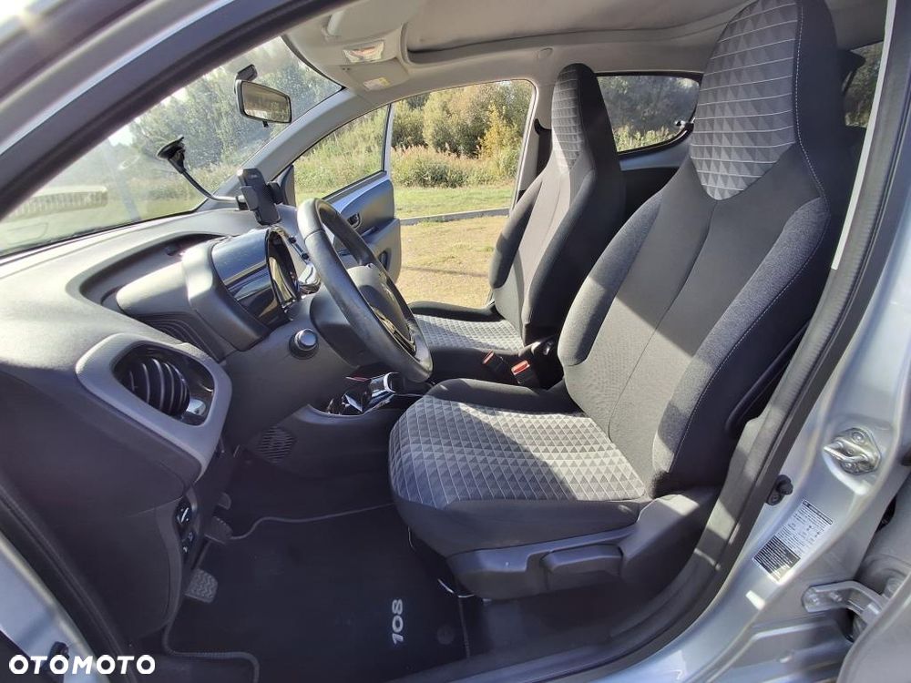 Peugeot 108 - 12