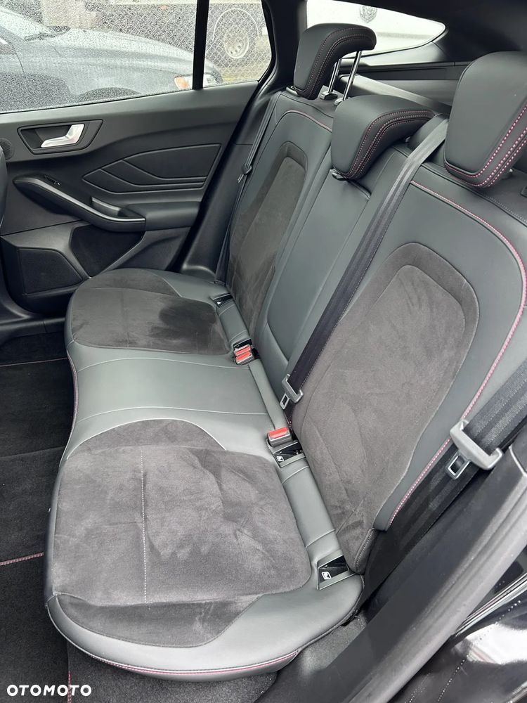 Ford Focus 2.3 EcoBoost ST X - 21
