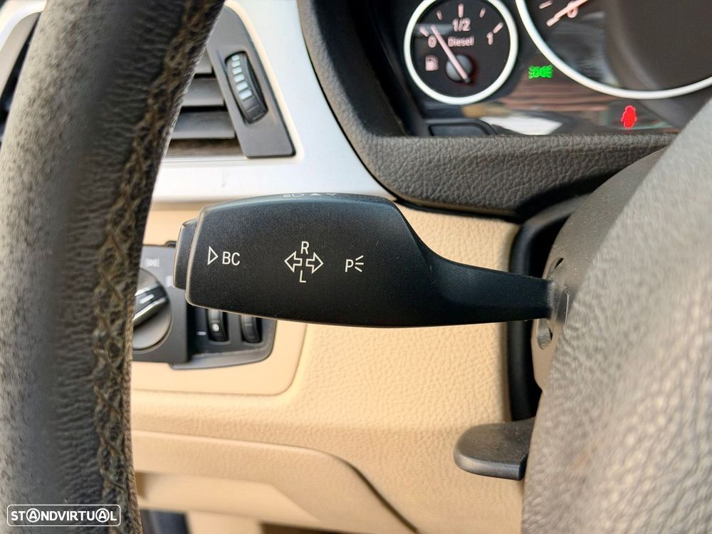 BMW 316 d Pack M - 23