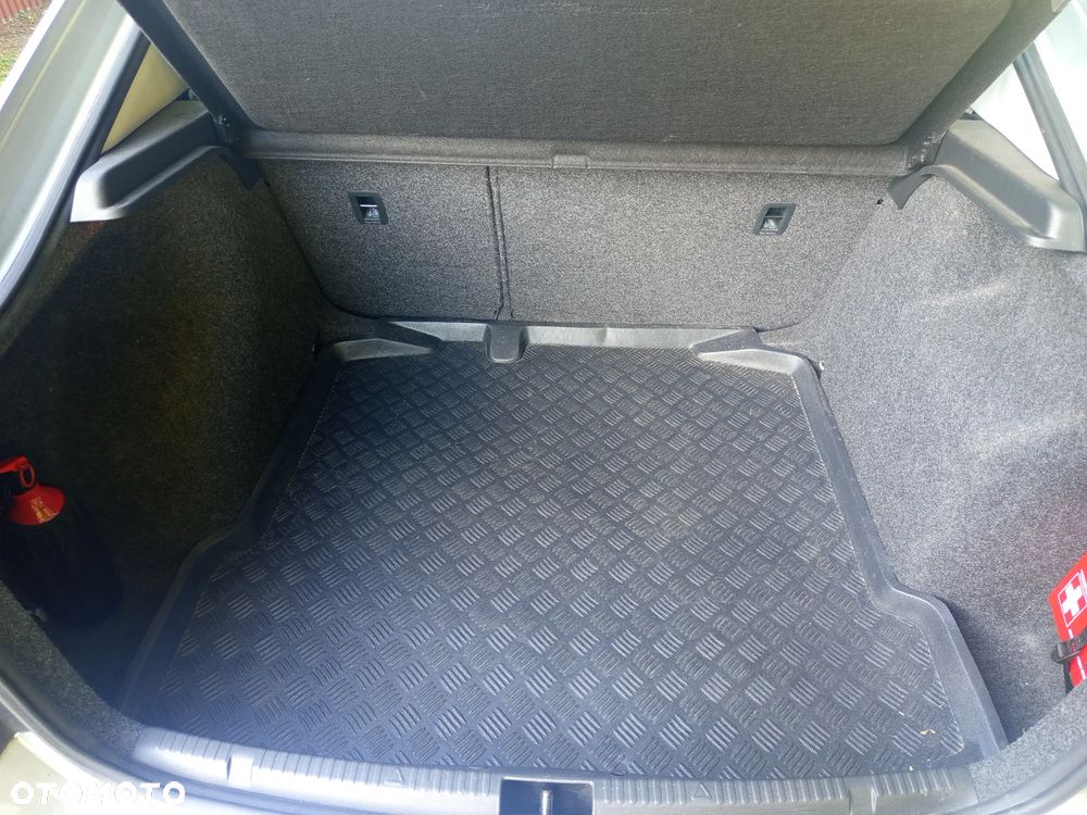 Skoda RAPID 1.2 TSI Ambition - 4
