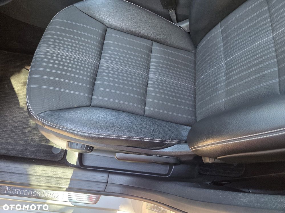 Mercedes-Benz Klasa B 180 BlueEFFICIENCY Edition Style - 13