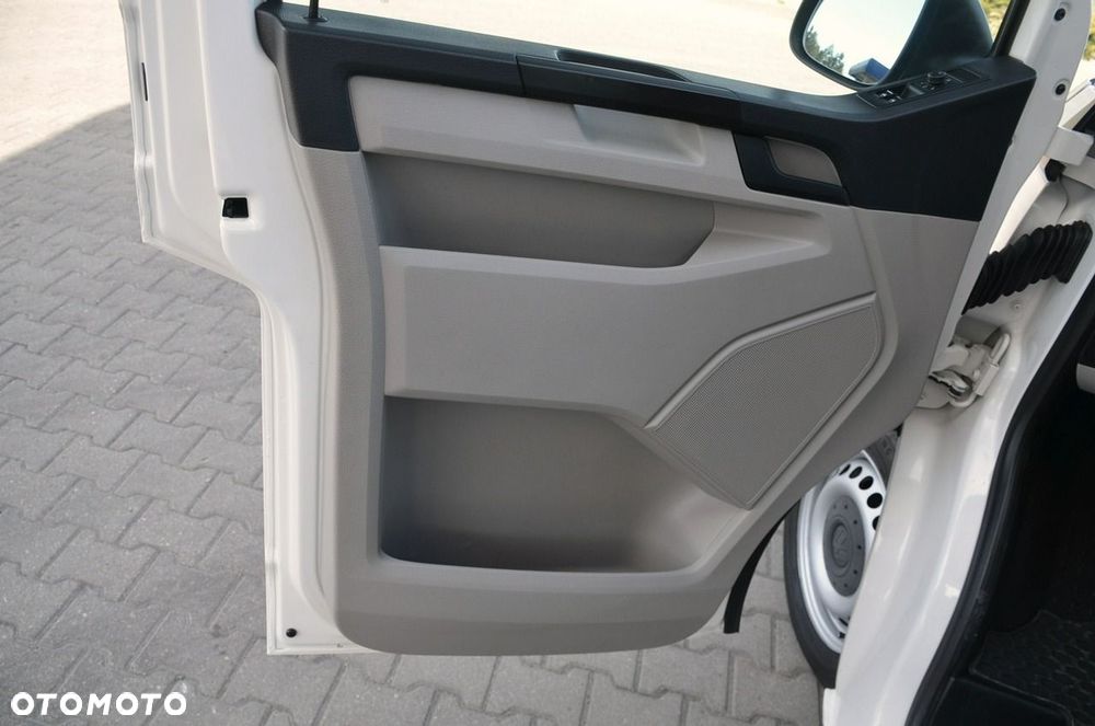 Volkswagen Transporter - 25