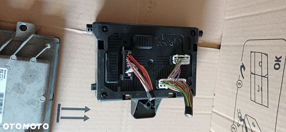 Zestaw startowy stacyjka kluczyk licznik zegary moduł sterownik silnika immobilizer immo komputer 237101505R 8201054119 8200214173 2RPF10A855A 8201060291 Renault Clio III - 4