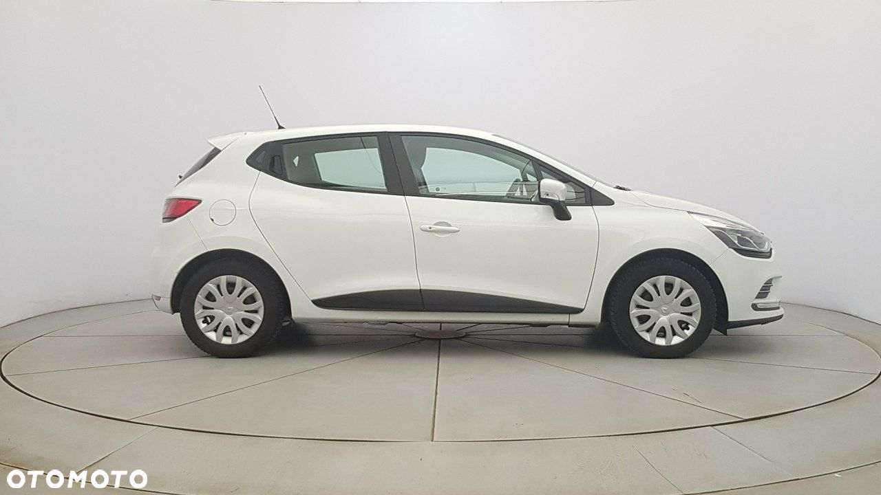 Renault Clio - 8