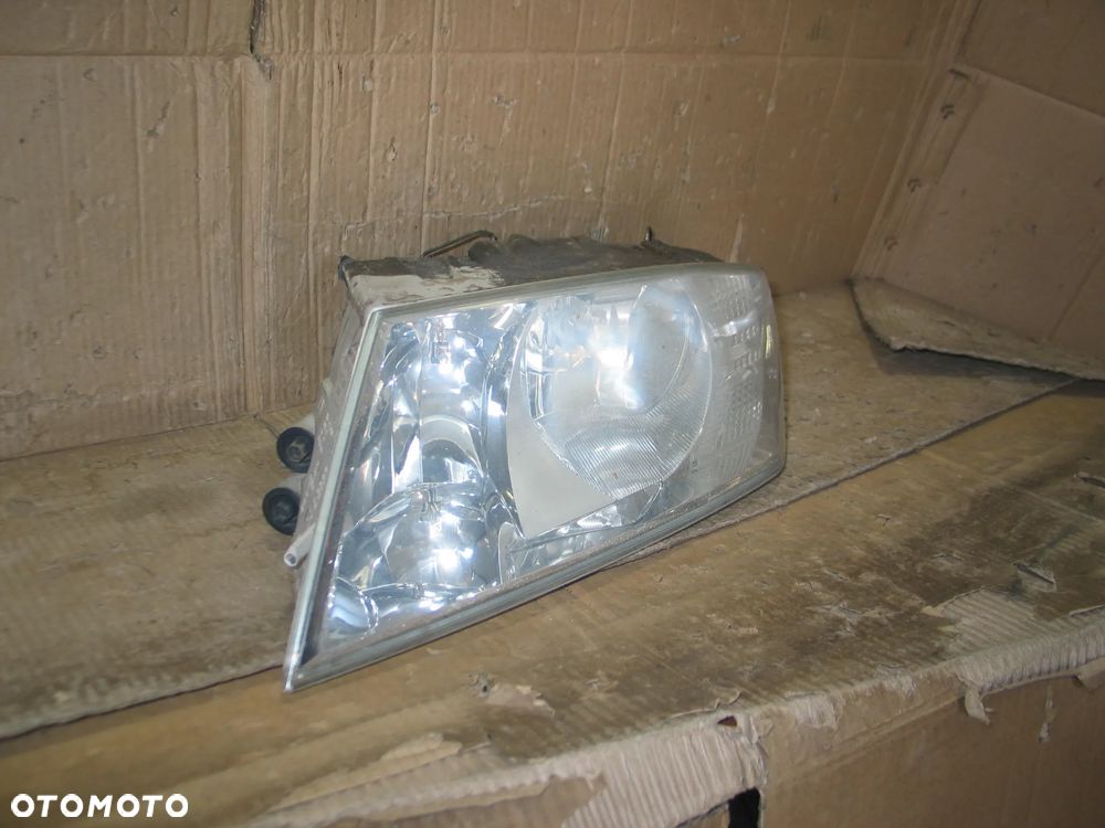 lampa lewy przod skoda octavia 2 II 04-08r. europa - 5