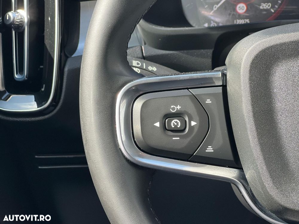 Volvo XC 40 Recharge T4 Twin Engine AT7 Inscription Expression - 13