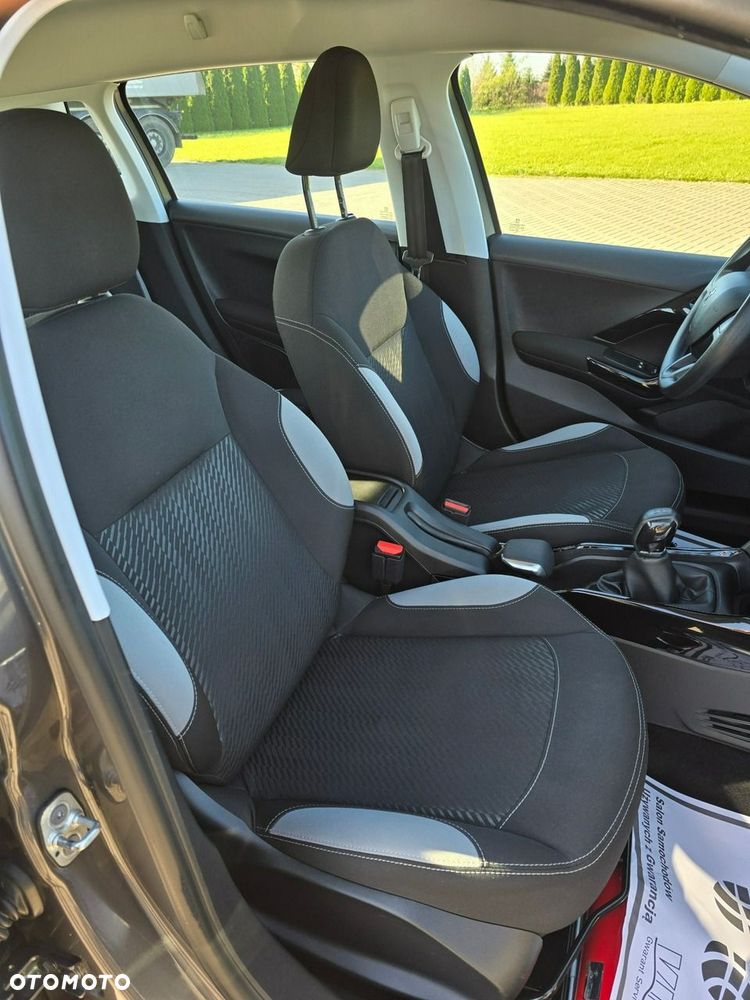Peugeot 2008 - 23