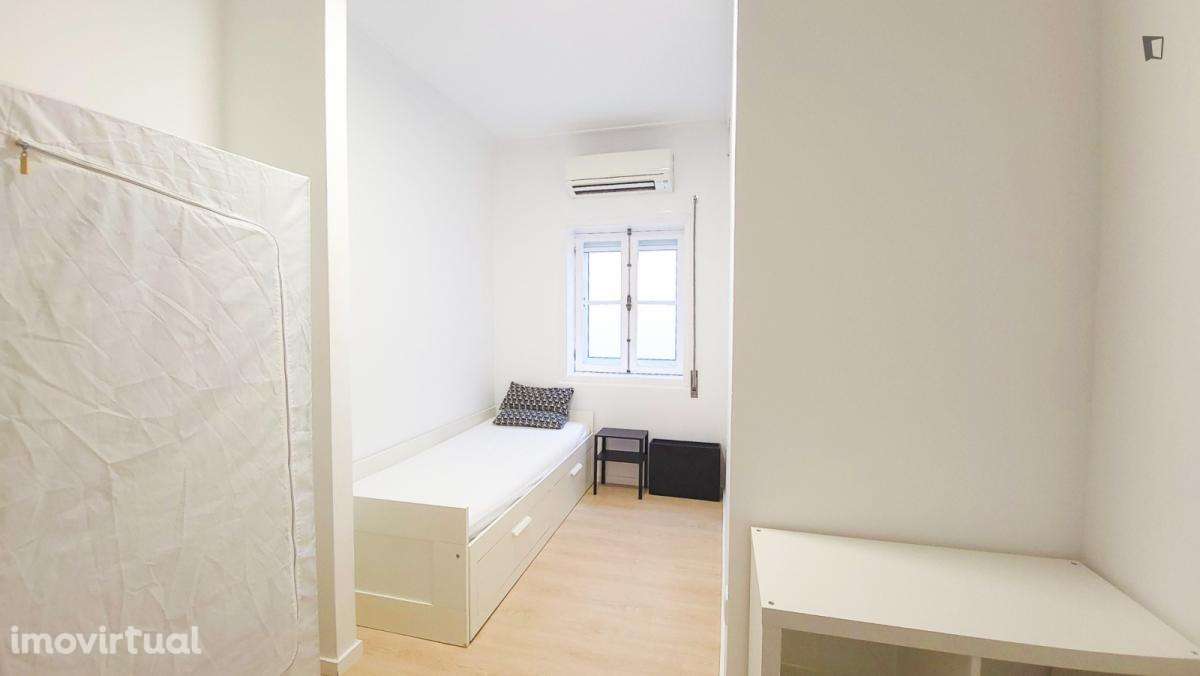 Quarto - localizado em Rio Tinto Porto - Grande imagem: 2/53