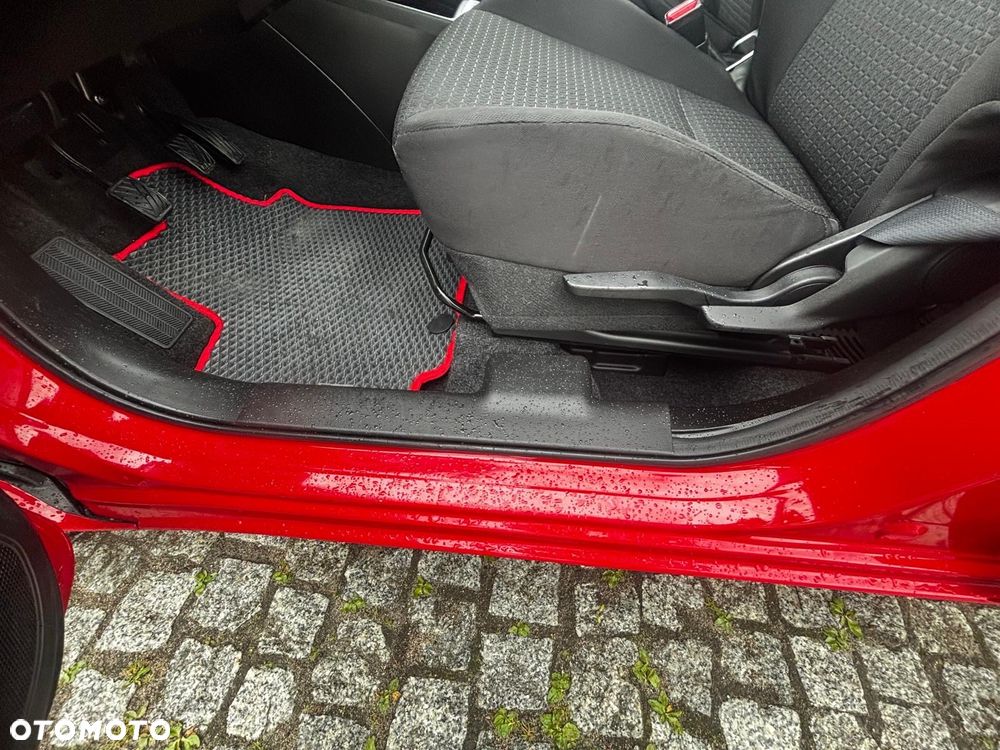 Suzuki Swift 1.2 Premium Plus - 12