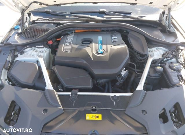 BMW Seria 5 520i Aut. - 9