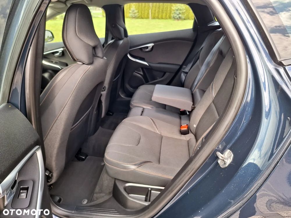 Volvo V40 Cross Country T4 Momentum - 17