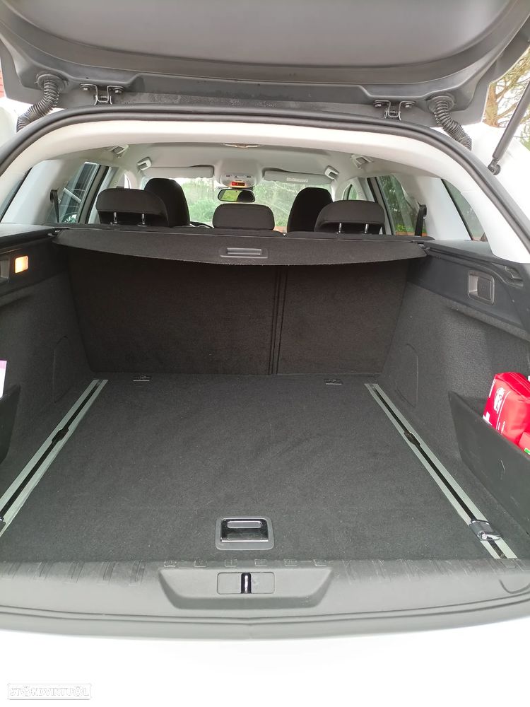 Peugeot 308 SW 1.5 BlueHDi Active - 21