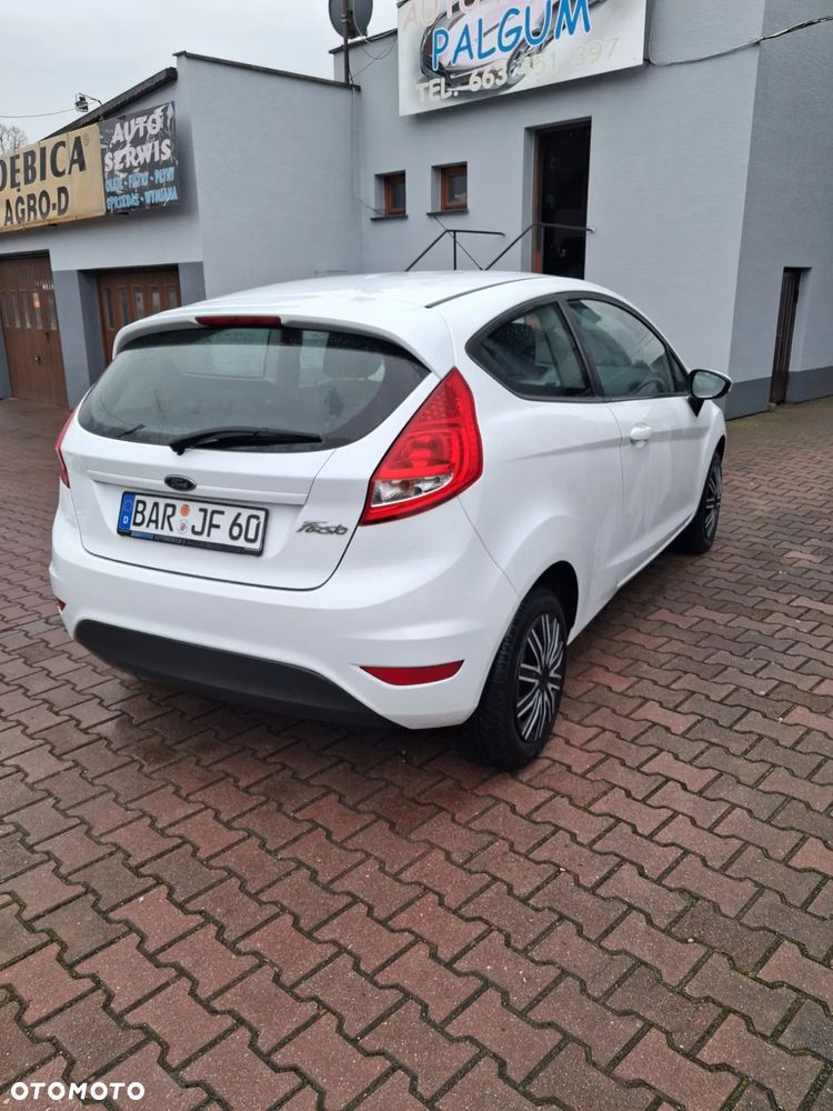 Ford Fiesta - 2