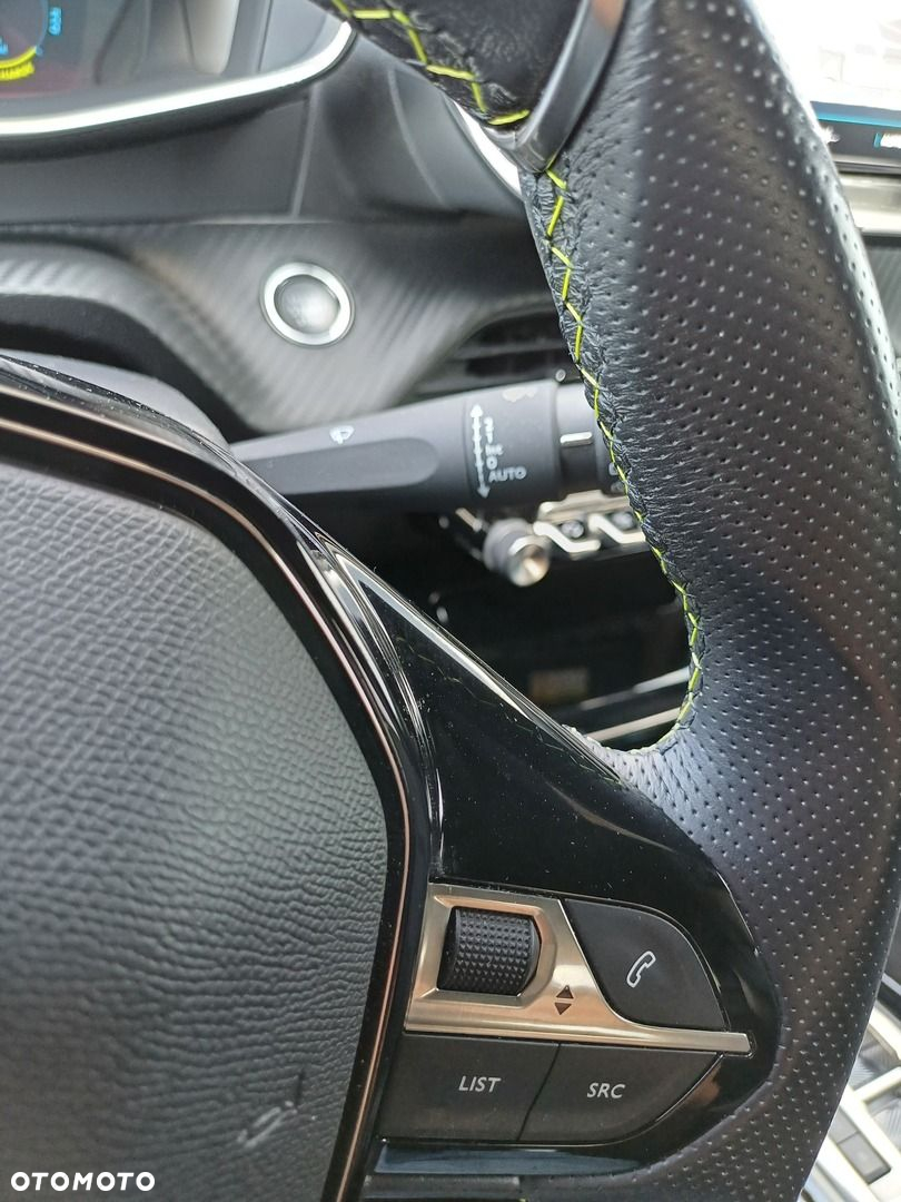 Peugeot 208 e-208 GT - 33