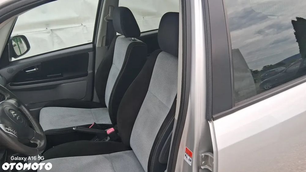 Suzuki SX4 1.6 VVT 4x4 Comfort - 14