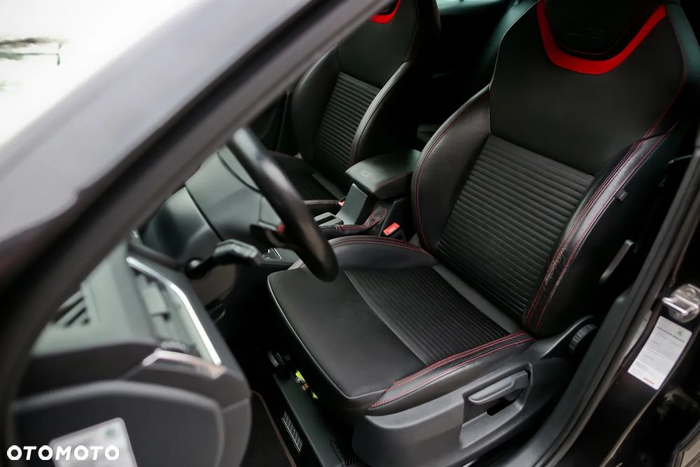 Skoda Octavia 2.0 TDI DSG RS - 20