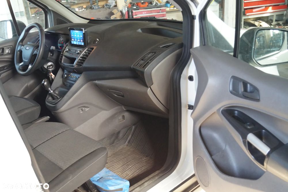 Ford Transit Connect - 24
