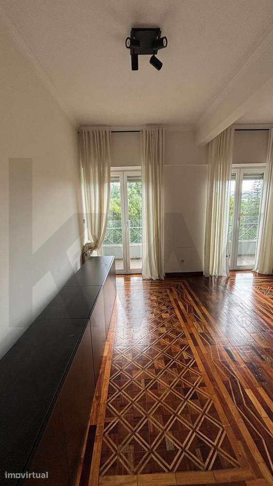 T3 para arrendamento na Rua Ramalho Ortigão - Bairro Azul - Grande imagem: 3/18