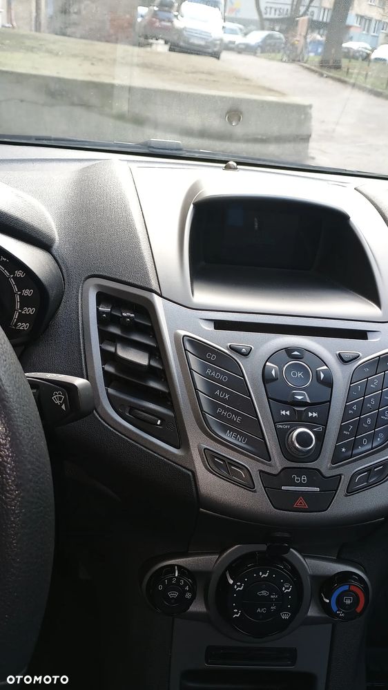 Ford Fiesta ver-1-5-tdci-trend - 2