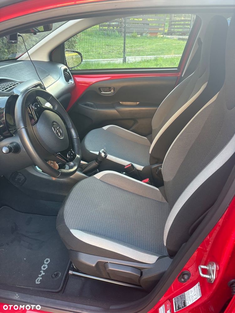 Toyota Aygo 1.0 VVT-i Color Edition - 10
