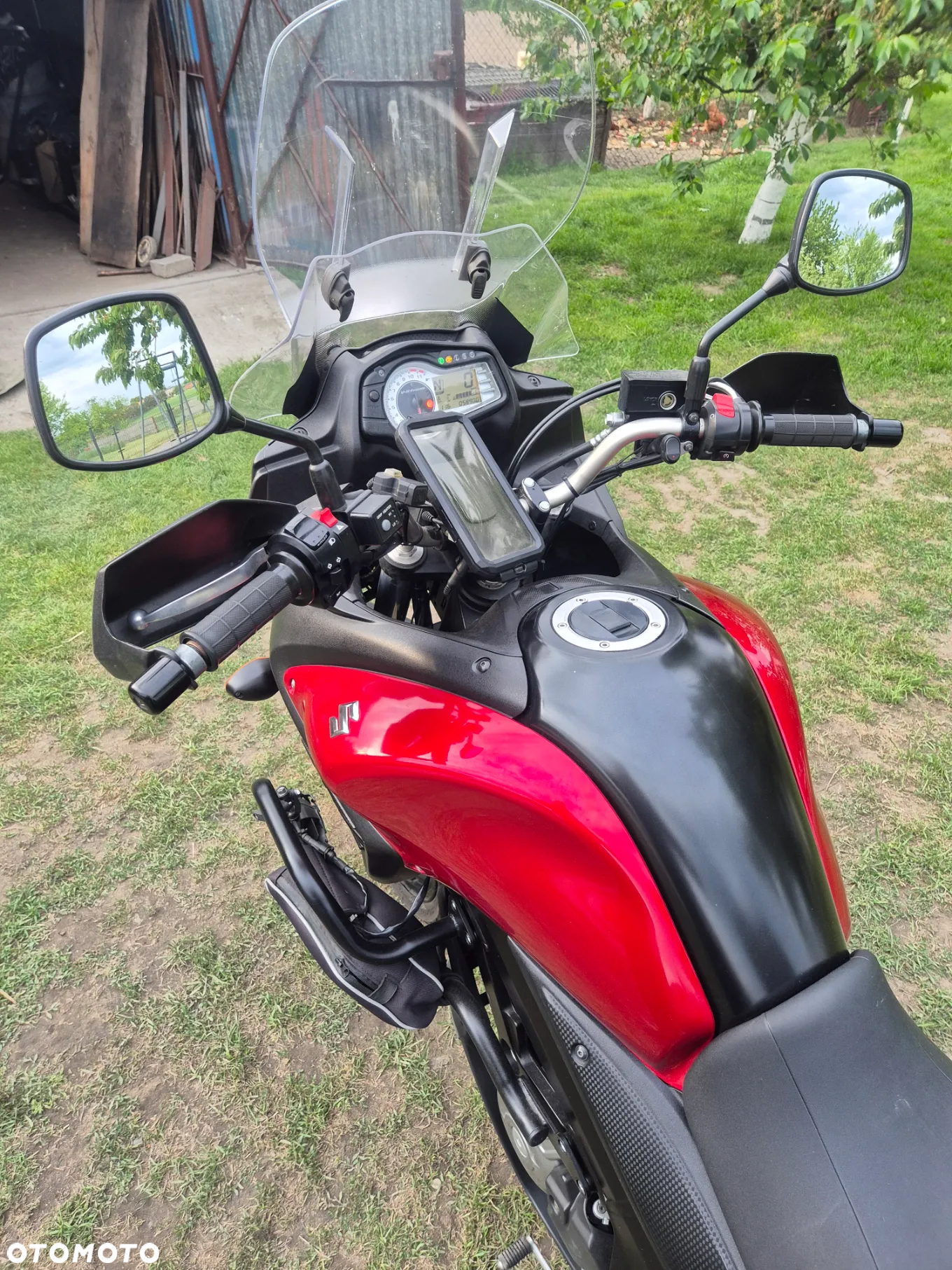 Suzuki V-STROM - 12