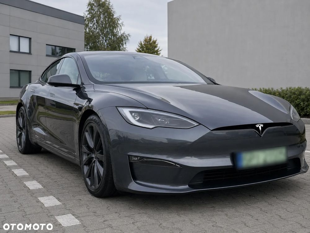 Tesla Model S AWD - 14