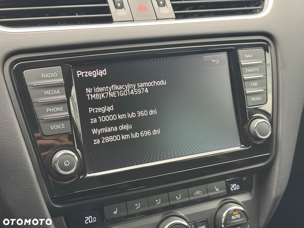 Skoda Octavia 2.0 TDI DSG RS - 32