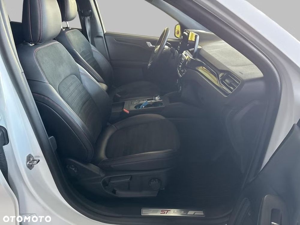 Ford Kuga 2.5 Duratec PHEV ST-LINE - 9