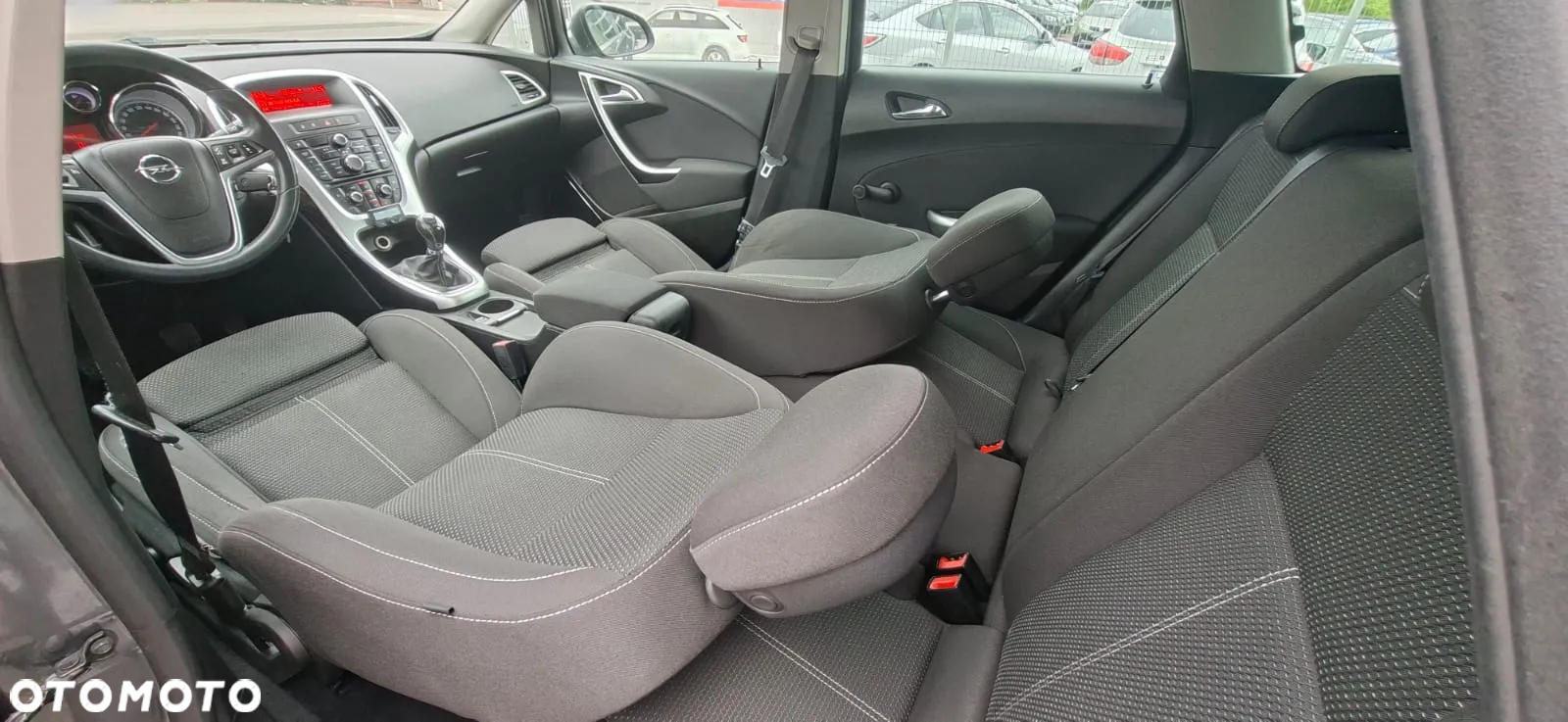 Opel Astra 1.6 Turbo Sports Tourer - 17