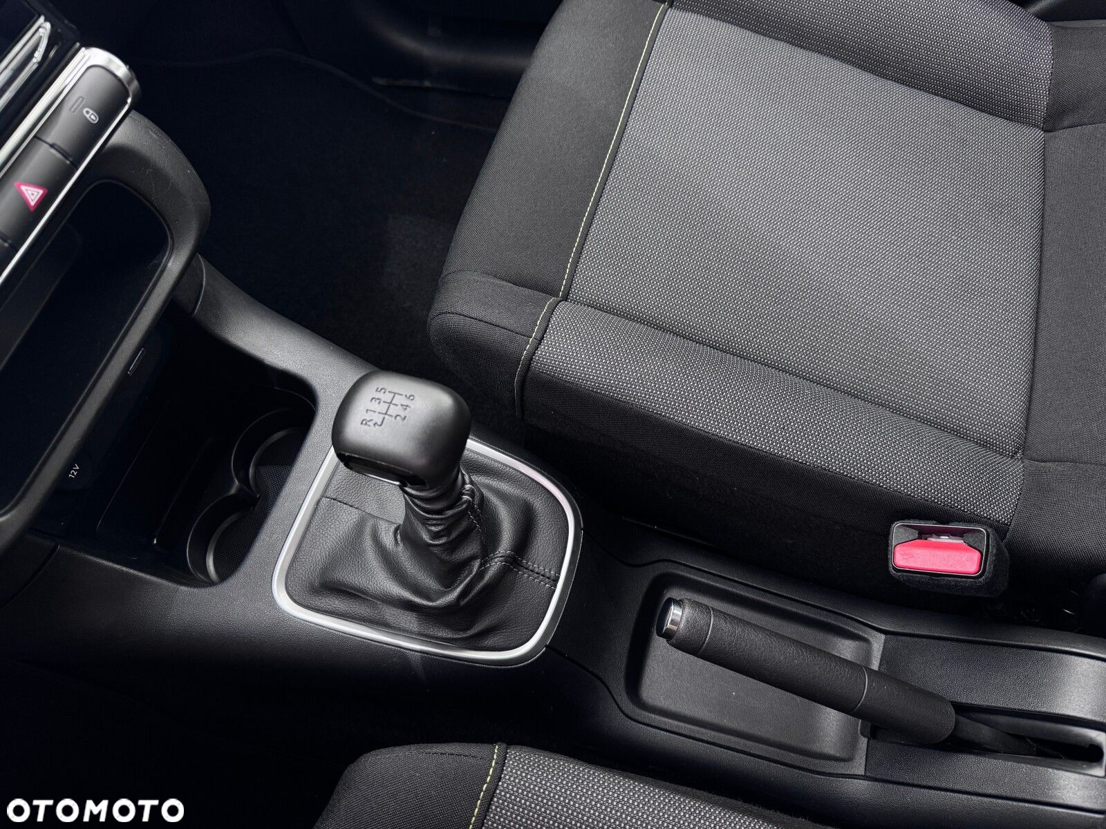 Citroën C3 1.2 PureTech Shine S&S - 26
