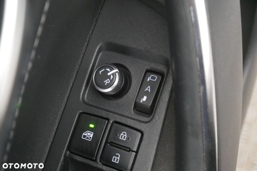 Toyota Corolla 1.8 Hybrid Comfort - 28