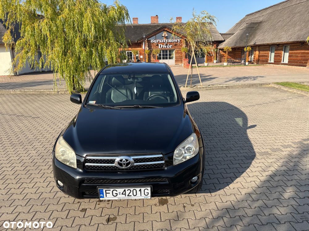 Toyota RAV4 - 18