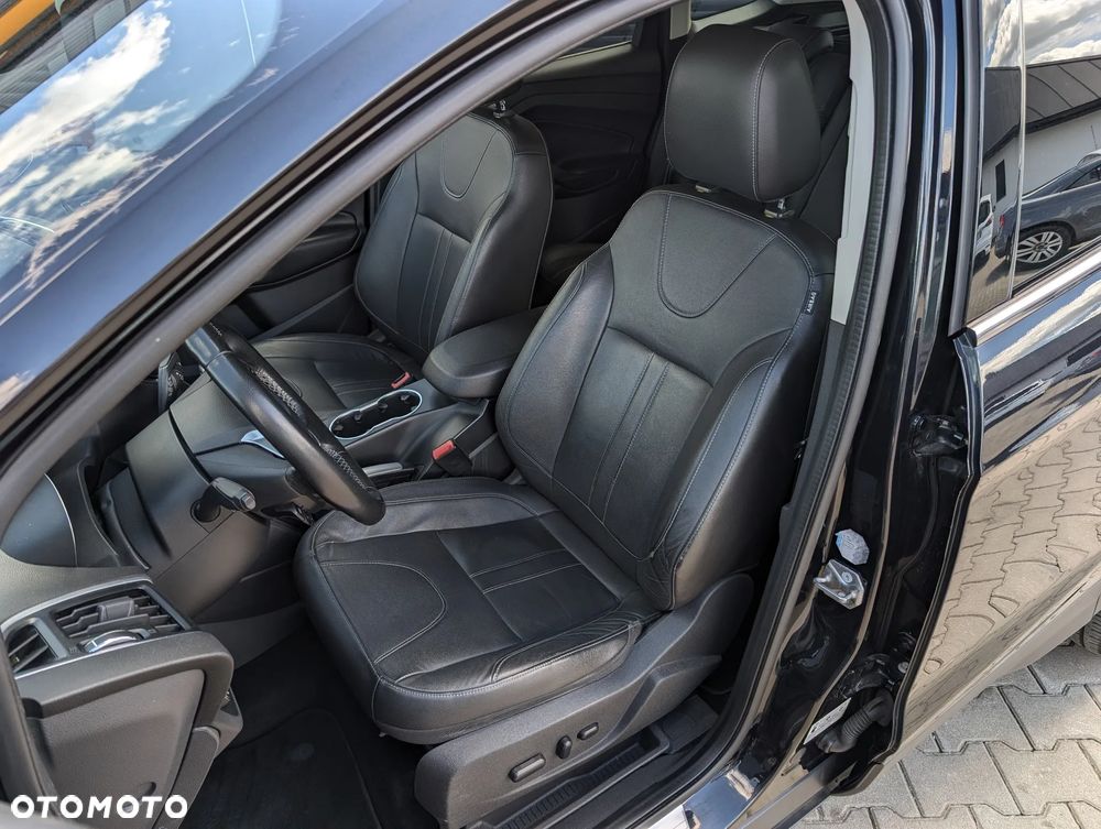 Ford Kuga 2.0 TDCi 4x4 Titanium - 33
